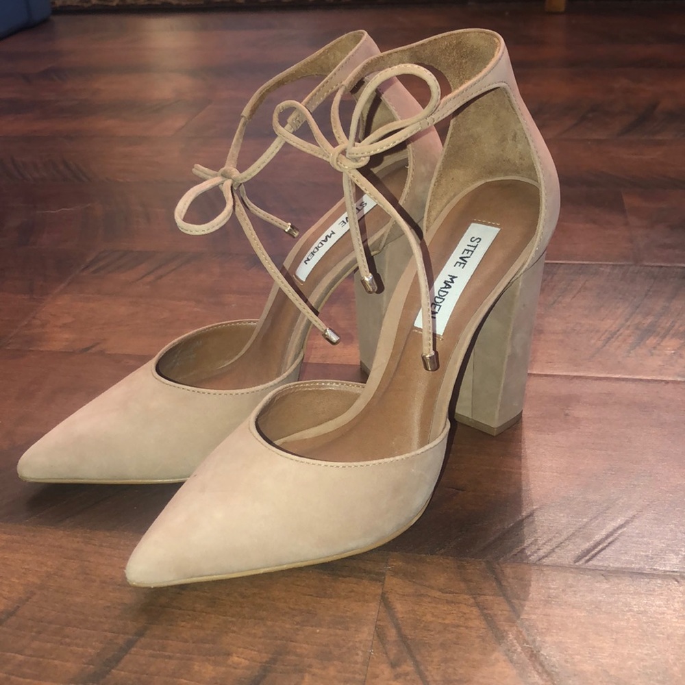 Steve Madden Taupe Block Heel